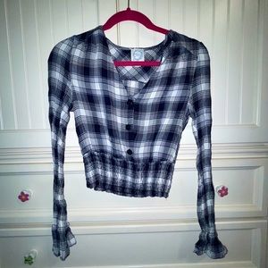 NEVER WORN- Plaid peplum and cuffed sleeve navy&white blouse